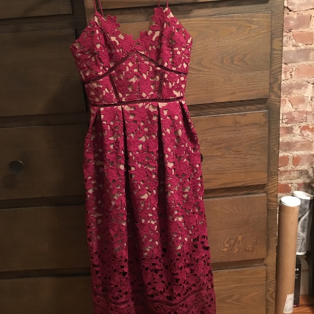 self portrait azealea dress in burgundy red size 2